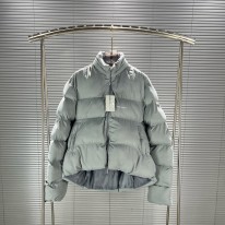 발렌시아가 남자 패딩