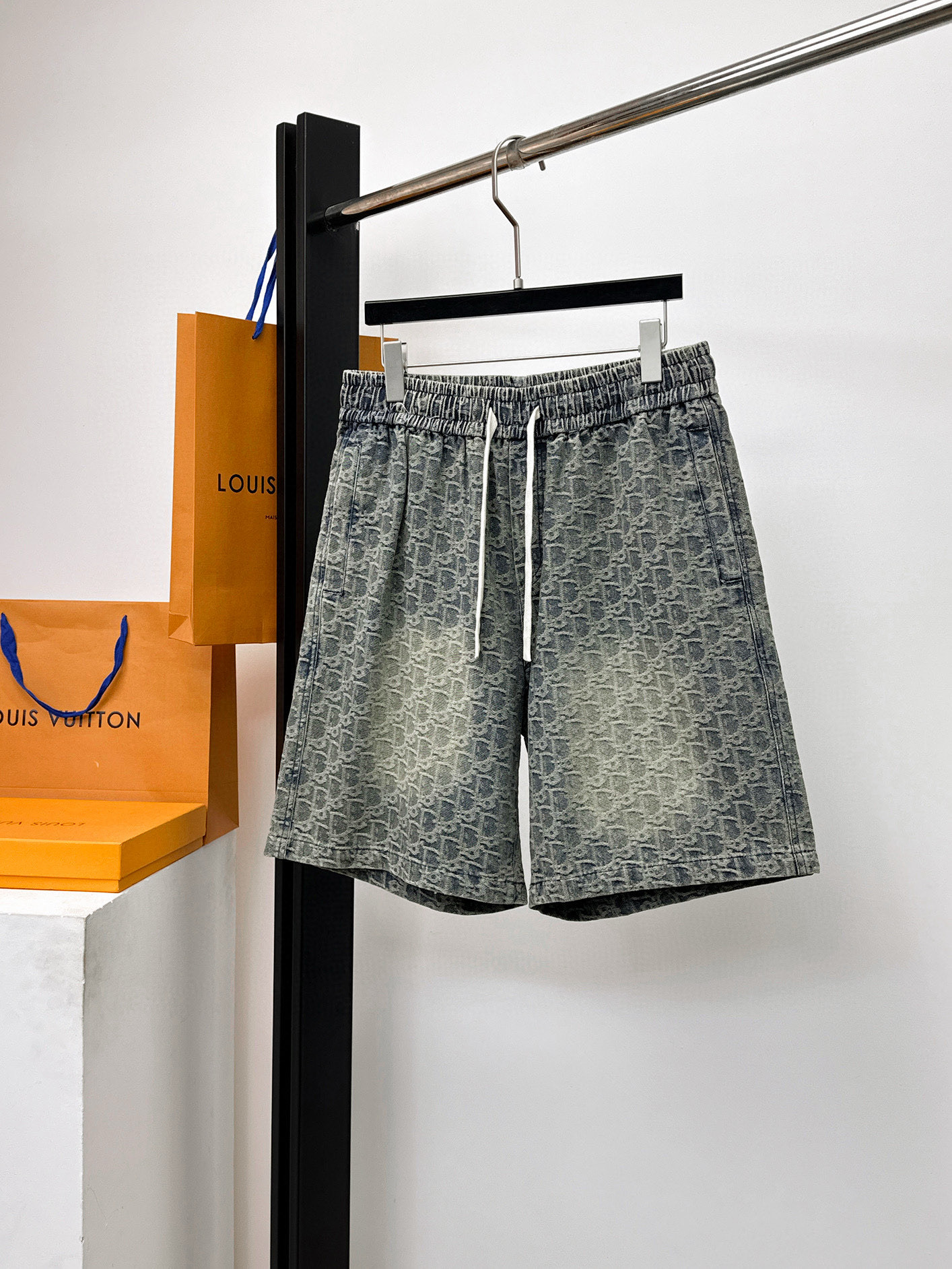 디올 남자 반바지