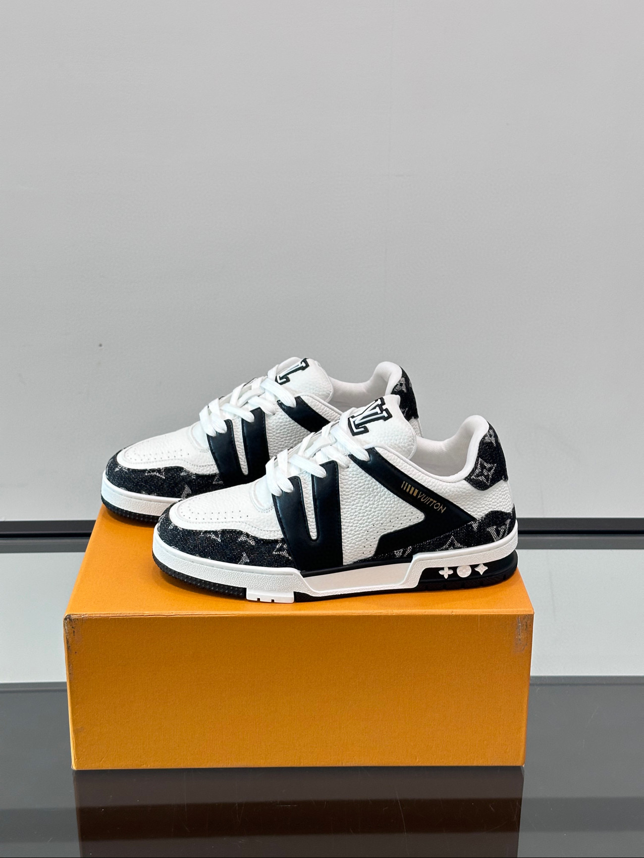 루이비통 트레이너 남자 신발 운동화 스니커즈