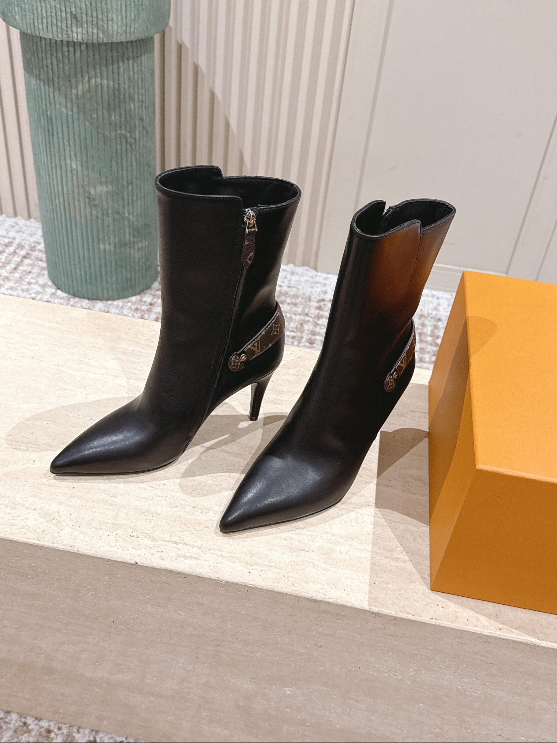 루이비통 9.5CM 여자 부츠