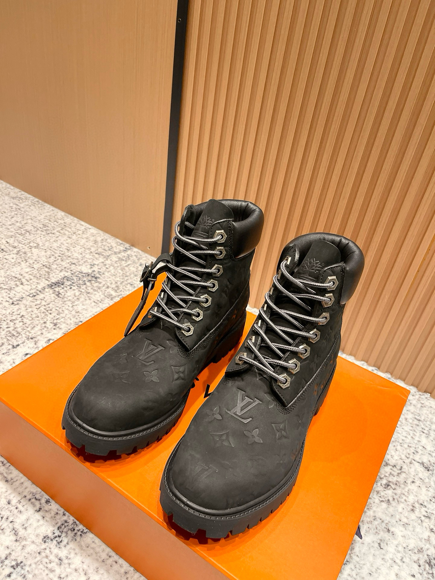 루이비통 남여공용 부츠