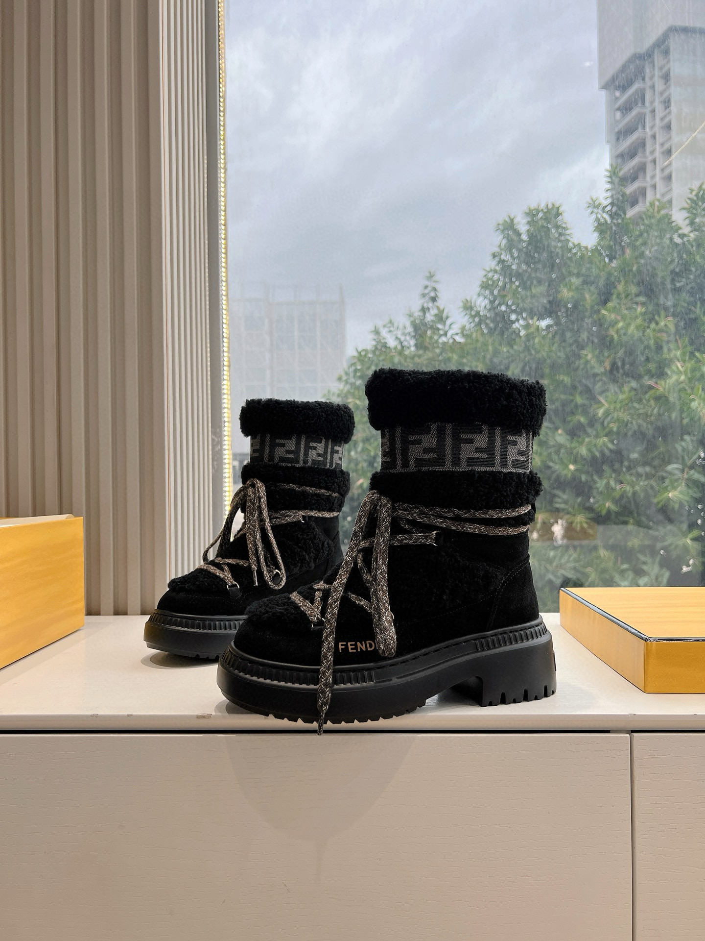 펜디 여자 부츠