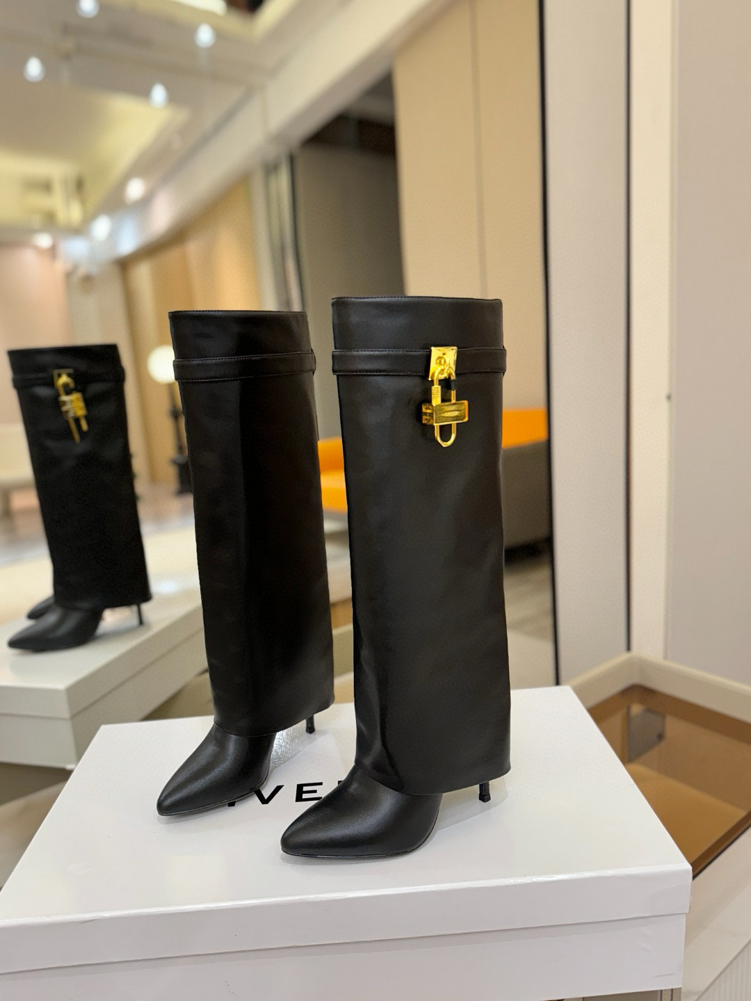 지방시 10.5CM 여자 부츠