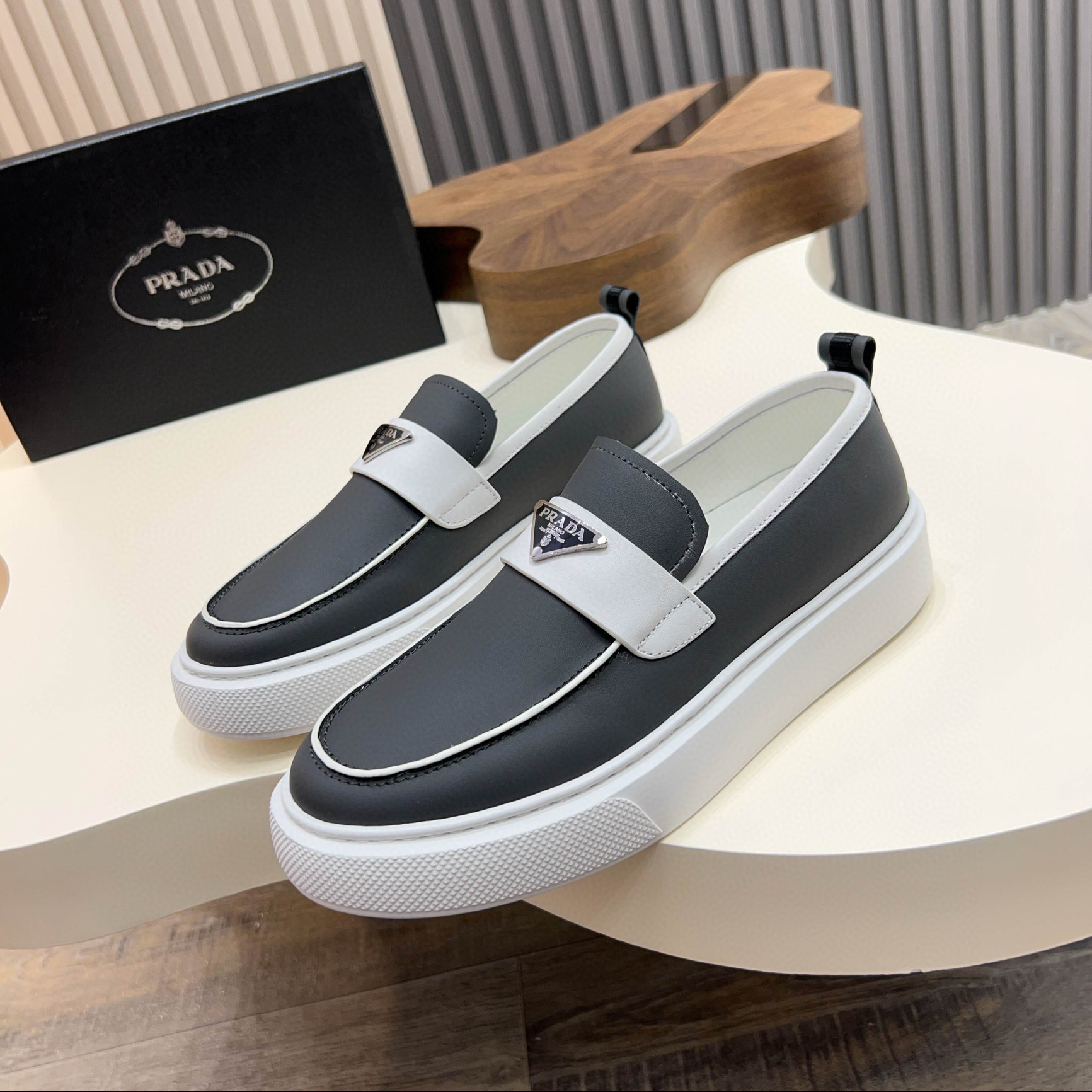 프라다 남자 스니커즈 신발 운동화