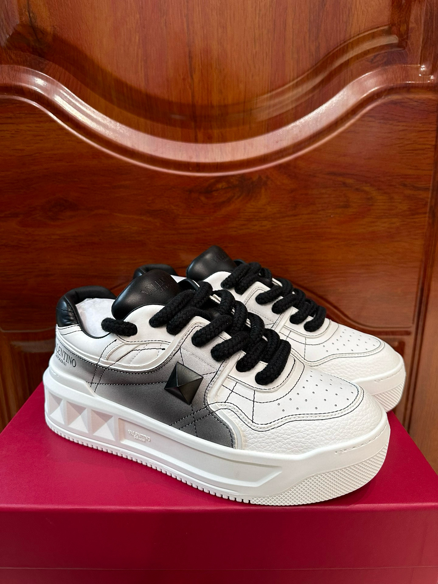 발렌티노 남녀공용 신발 운동화 스니커즈