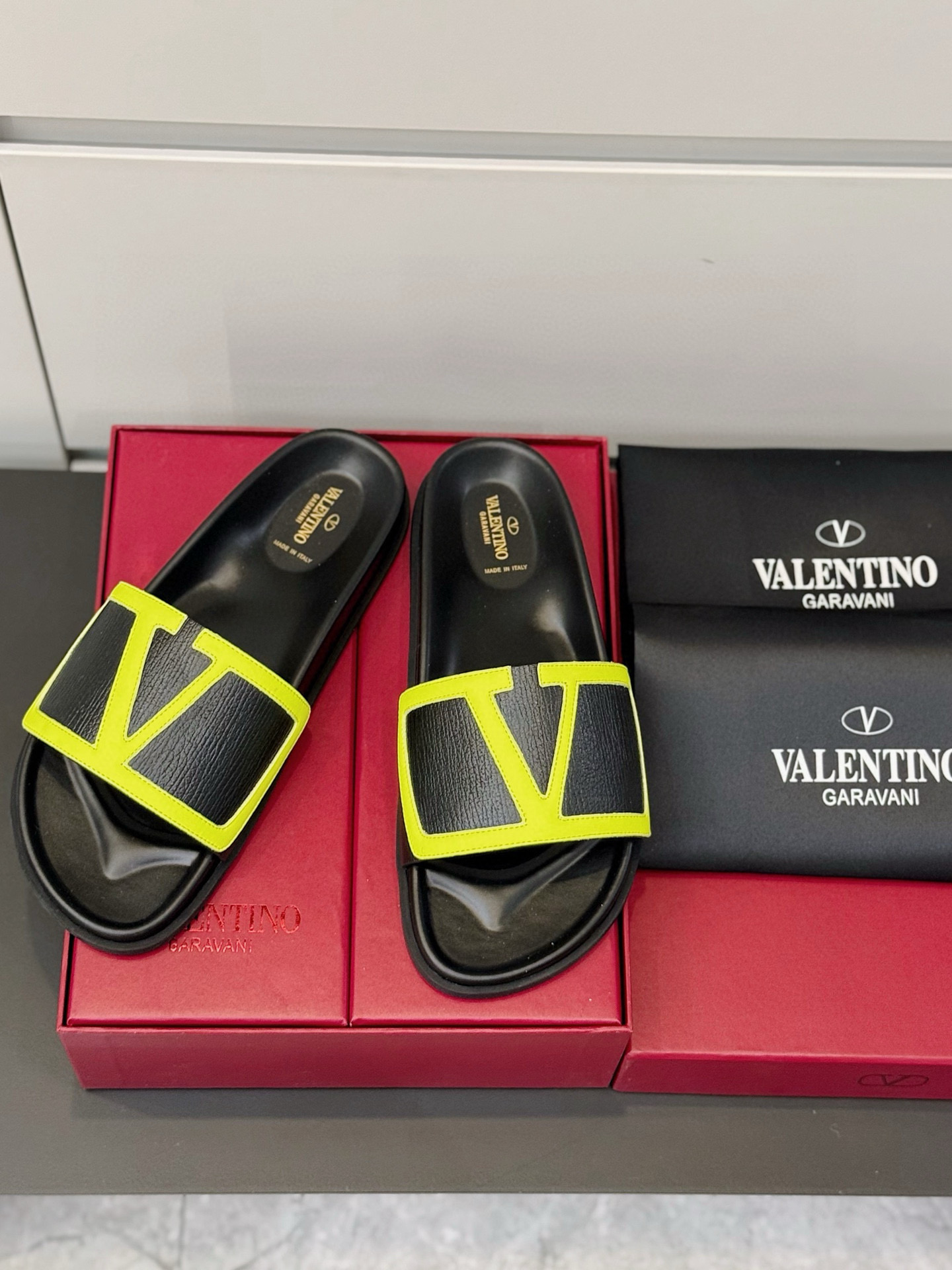 발렌티노 남자 슬리퍼