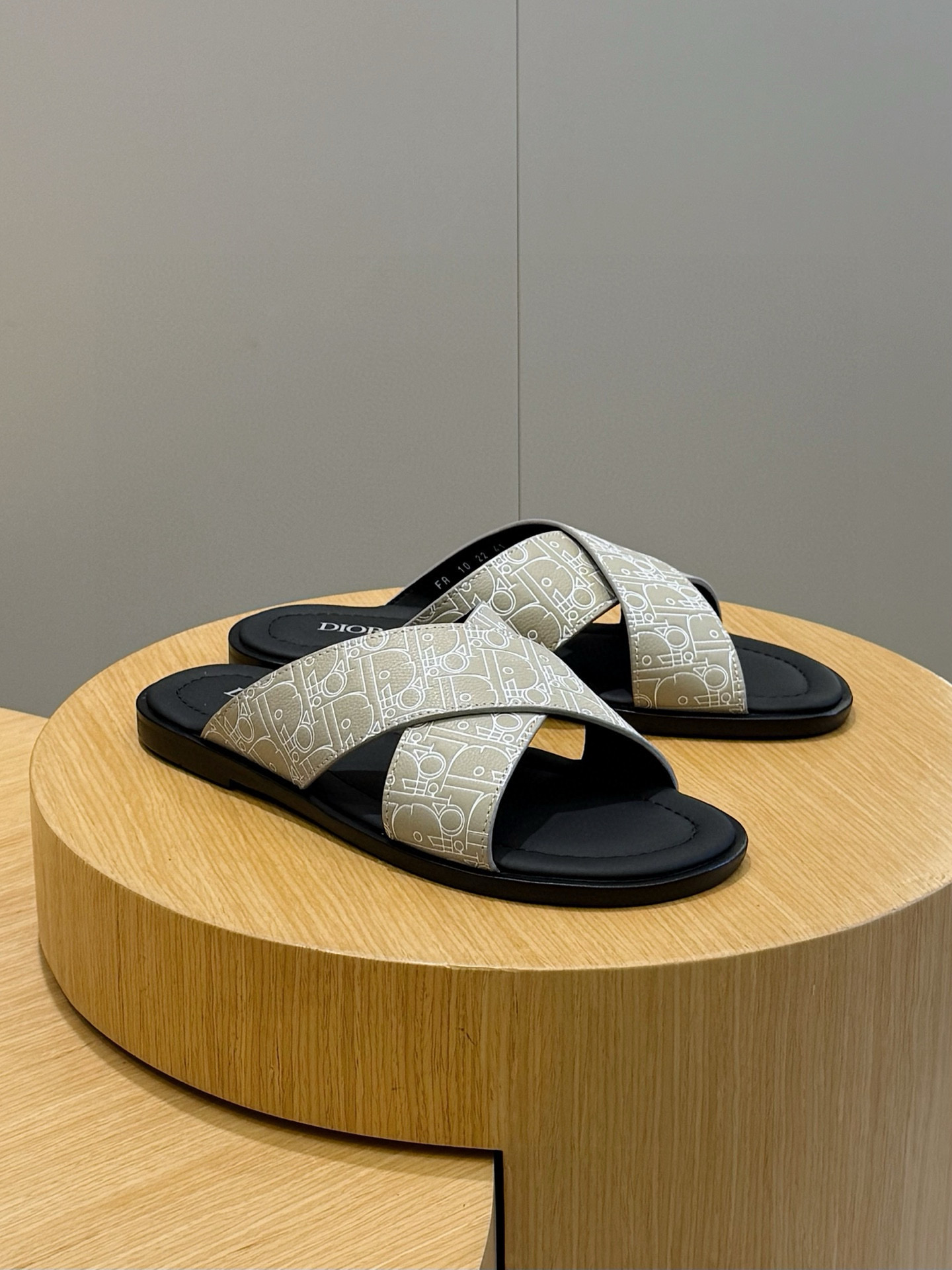 디올 남자 슬리퍼