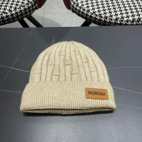 발렌시아가 겨울 모자